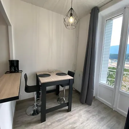 Studio Lumineux En Centre Ville Avec Vue Sur La Dent Du Chat